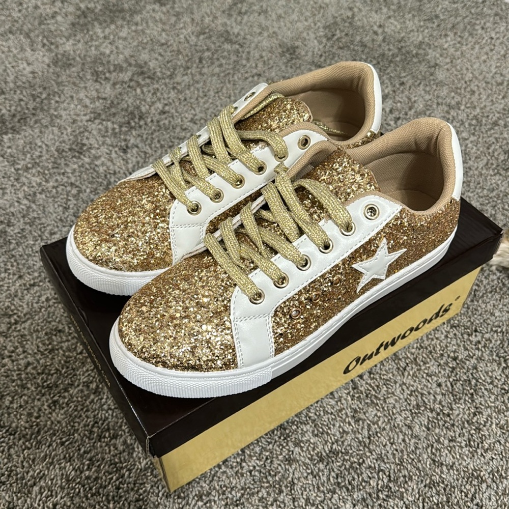 Outwoods Boutique Sneakers